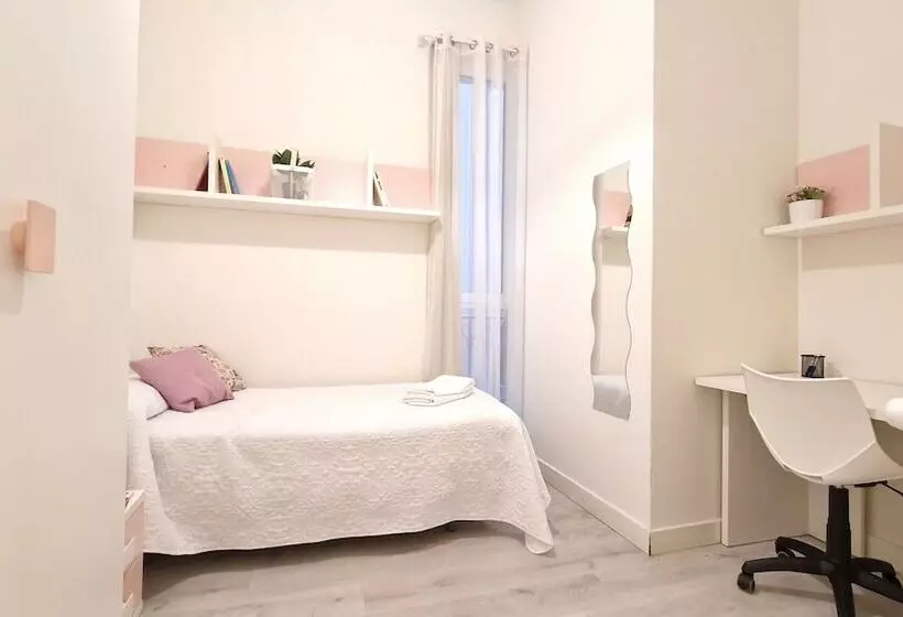 پانسیون Space Center Madrid