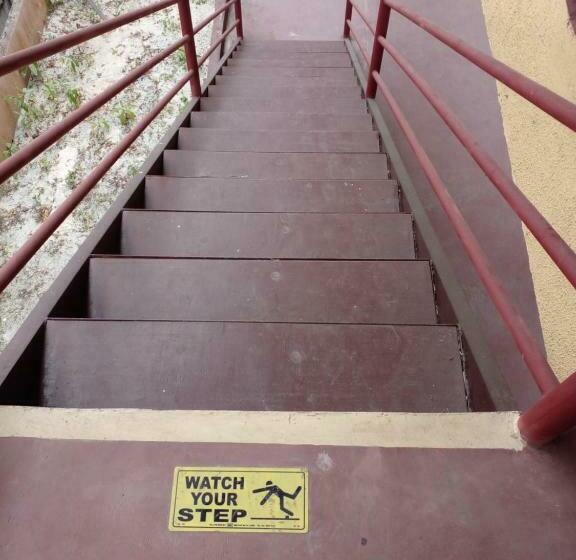 הוסטל Aroma S Guest House