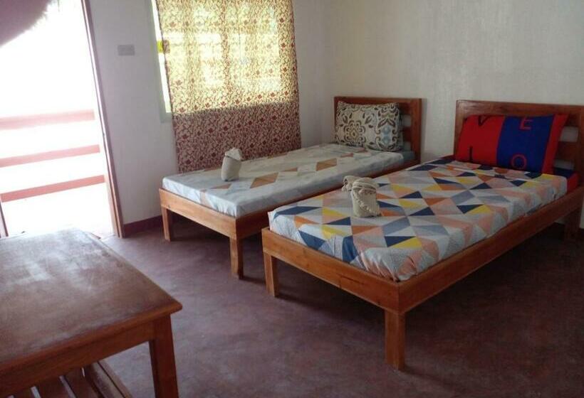 הוסטל Aroma S Guest House