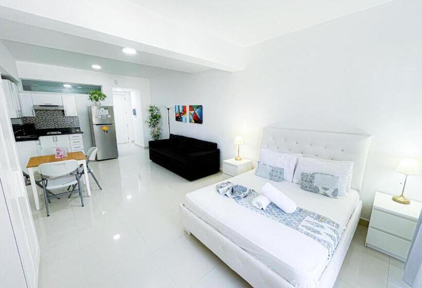 Rooftop Pool Ducassi Studio Suites Deluxe Hotel Beach Club & Spa