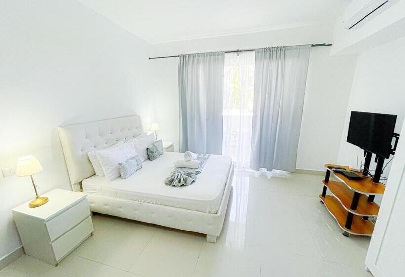 Rooftop Pool Ducassi Studio Suites Deluxe Hotel Beach Club & Spa