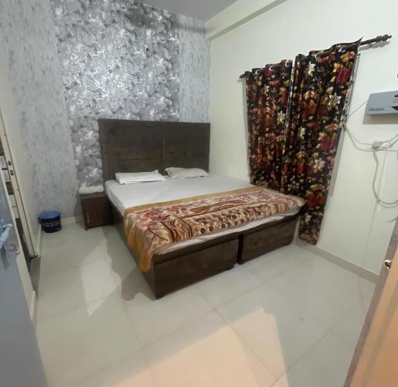 호텔 Oyo 81010 The Amar Palace