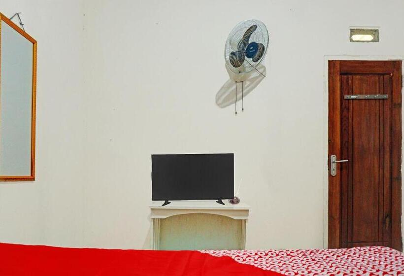 Отель Oyo 92386 Cottage Melati Homestay