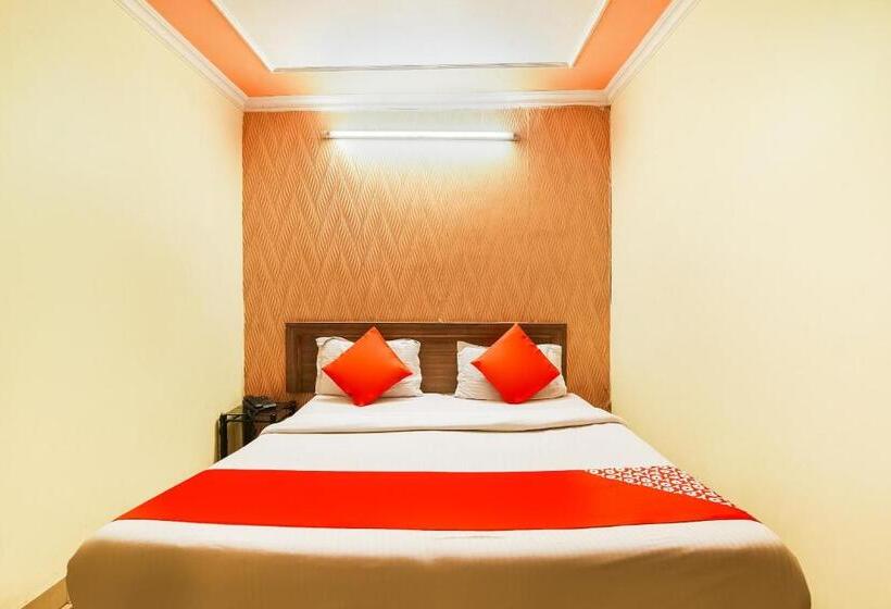 Hotelli Oyo Flagship 81108  King Palace