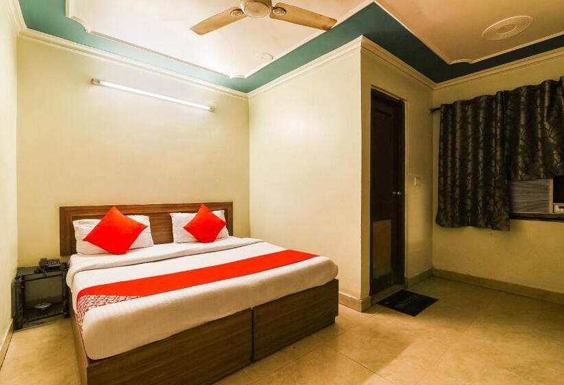 Hotelli Oyo Flagship 81108  King Palace