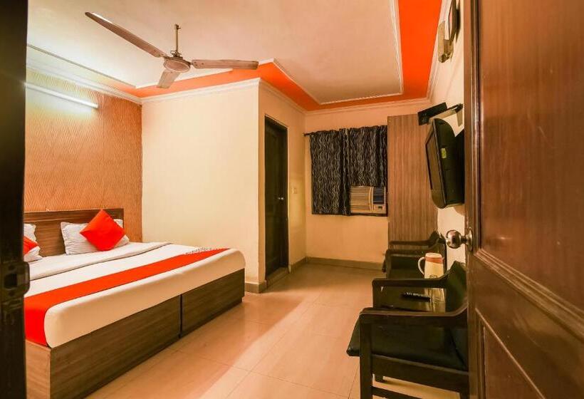 Hotelli Oyo Flagship 81108  King Palace