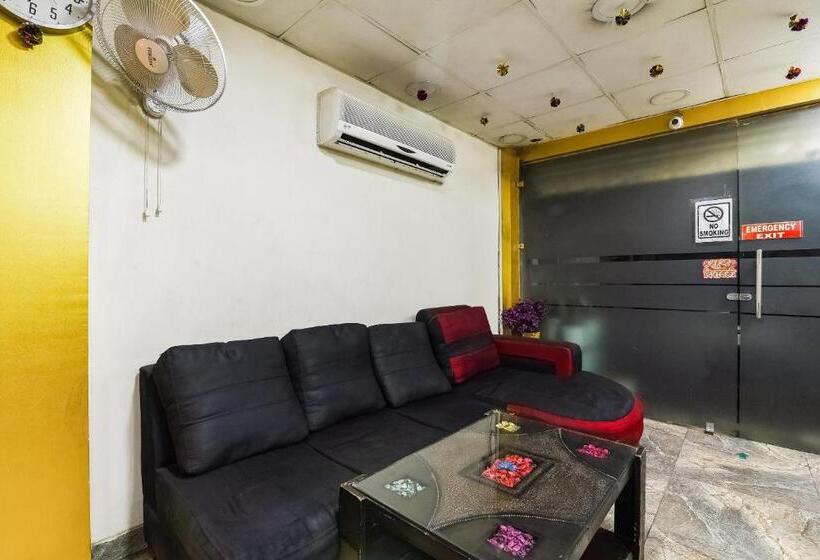 Hotelli Oyo Flagship 81108  King Palace