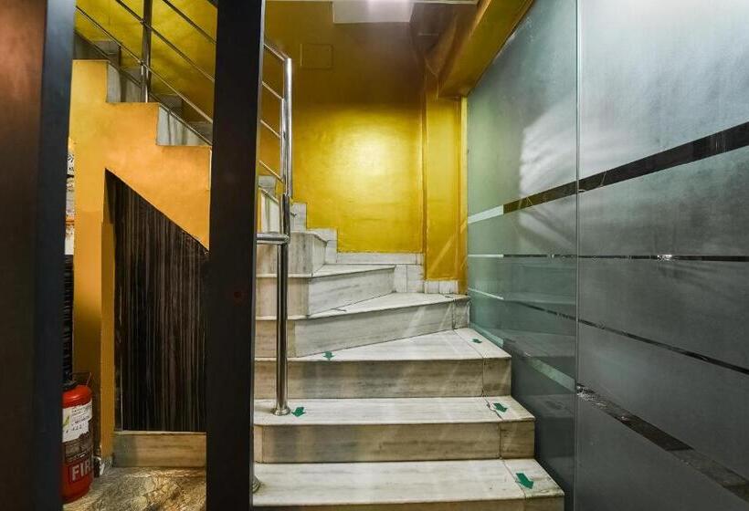 Hotelli Oyo Flagship 81108  King Palace