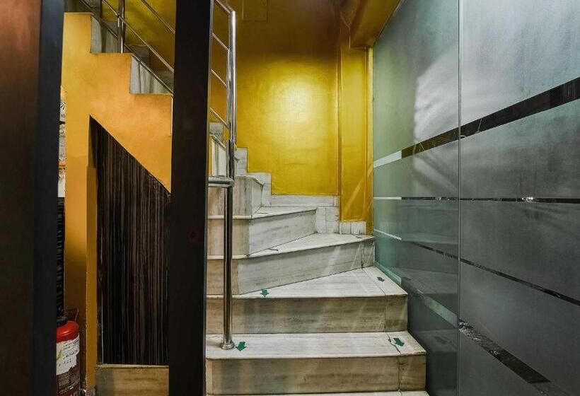 Hotelli Oyo Flagship 81108  King Palace