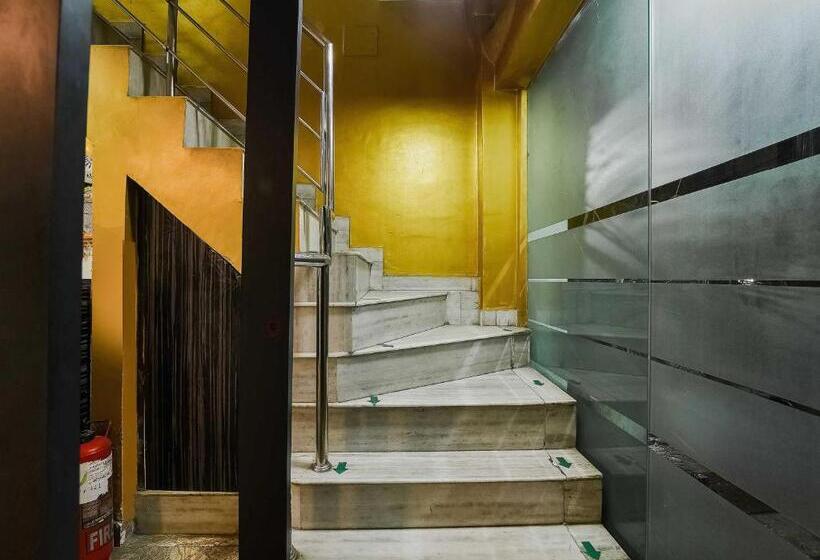 Hotelli Oyo Flagship 81108  King Palace