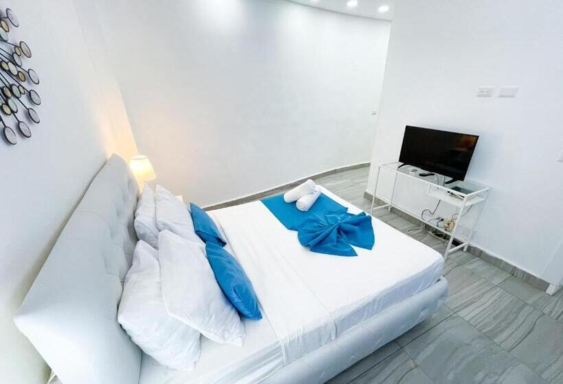 Rooftop Pool Ducassi Studio Suites Deluxe Hotel Beach Club & Spa