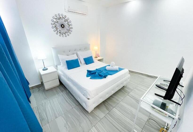 Rooftop Pool Ducassi Studio Suites Deluxe Hotel Beach Club & Spa