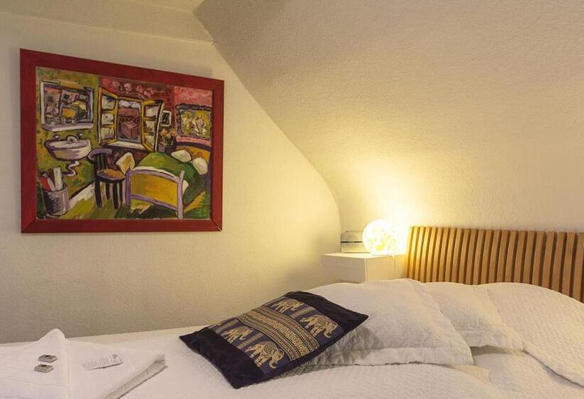 Frauenhotel Hanseatin   Women Only