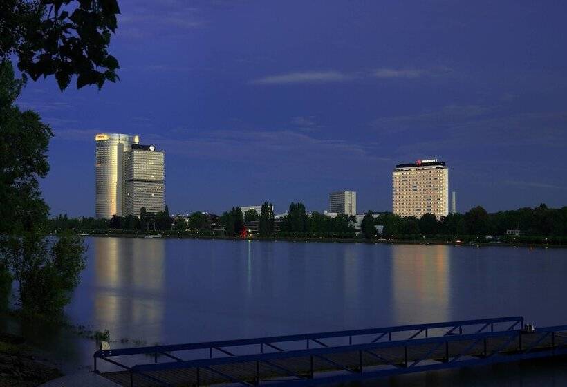 ホテル Bonn Marriott