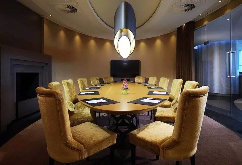هتل Bonn Marriott