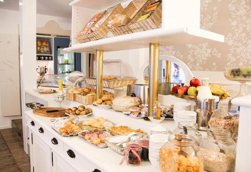 בית מלון כפרי Café Schlack