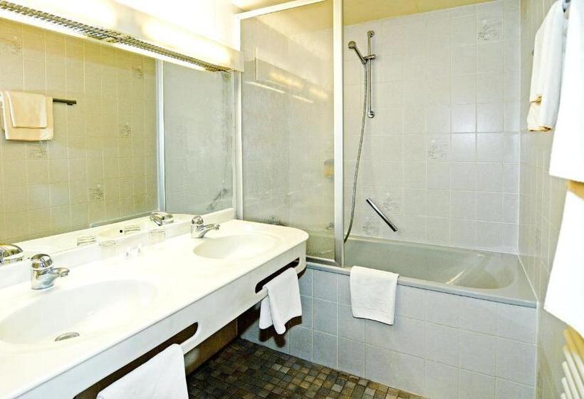 בית מלון כפרי Café Schlack