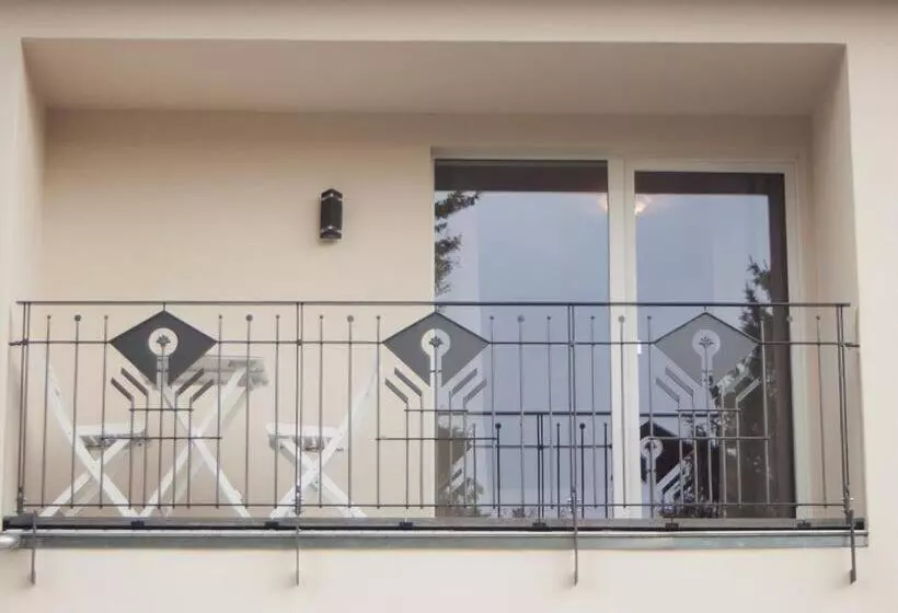 Hotelli Cafe Hehrlich   Cafe, Pension & Mehr