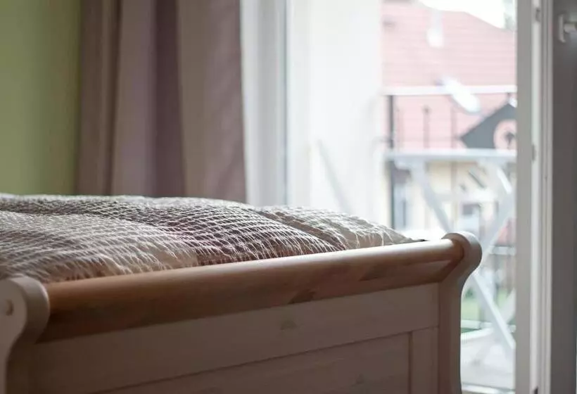 Hotelli Cafe Hehrlich   Cafe, Pension & Mehr