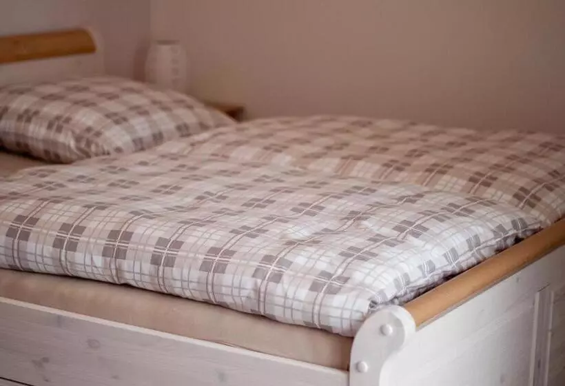 Hotelli Cafe Hehrlich   Cafe, Pension & Mehr