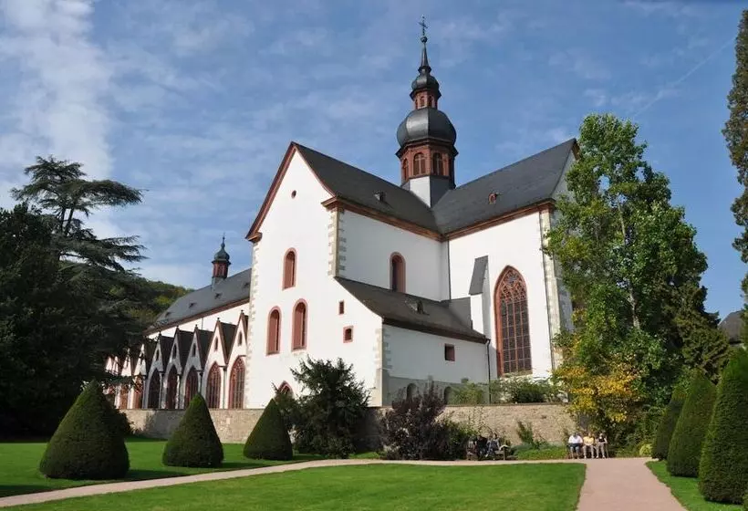 ホテル Gasthof Schuster