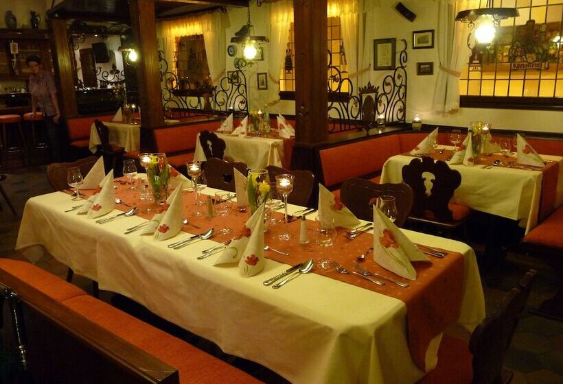 Отель Gasthof Schuster