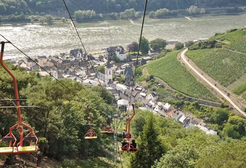 ホテル Gasthof Schuster