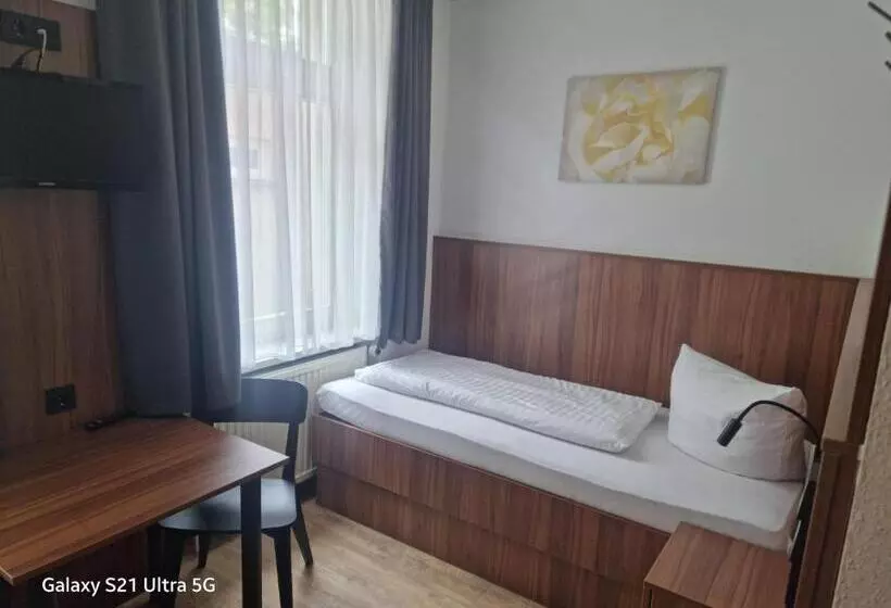 1a Hotel Zimmer Frei