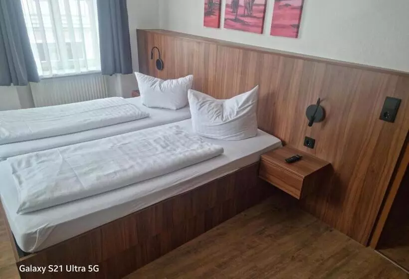 1a Hotel Zimmer Frei