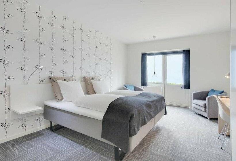 فندق Jernbanegade