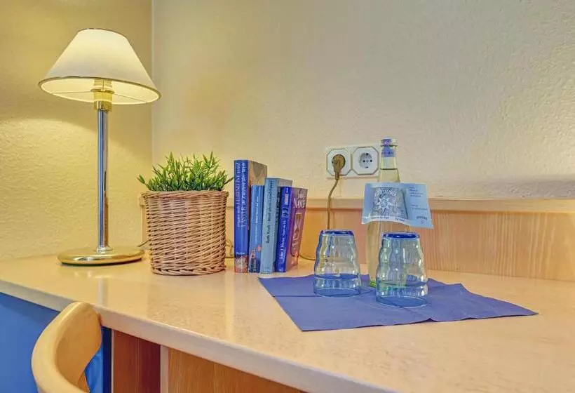 Hotelli Mühlhäuser Hof Und Stadtmauer