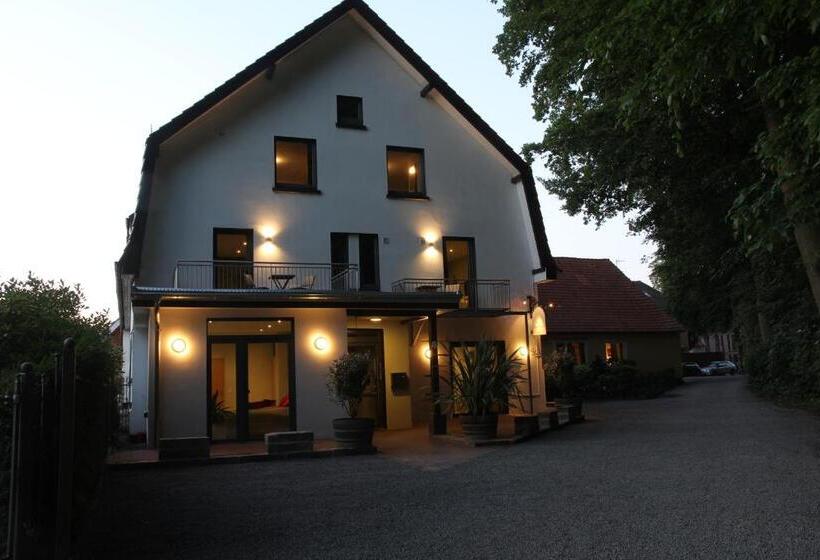 Отель Nella Park