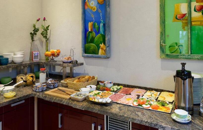 Отель Nella Park