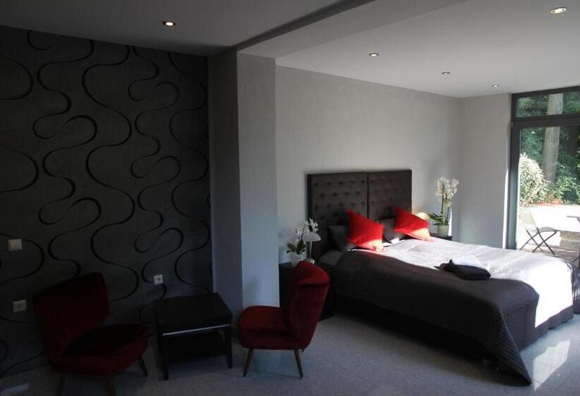 Отель Nella Park