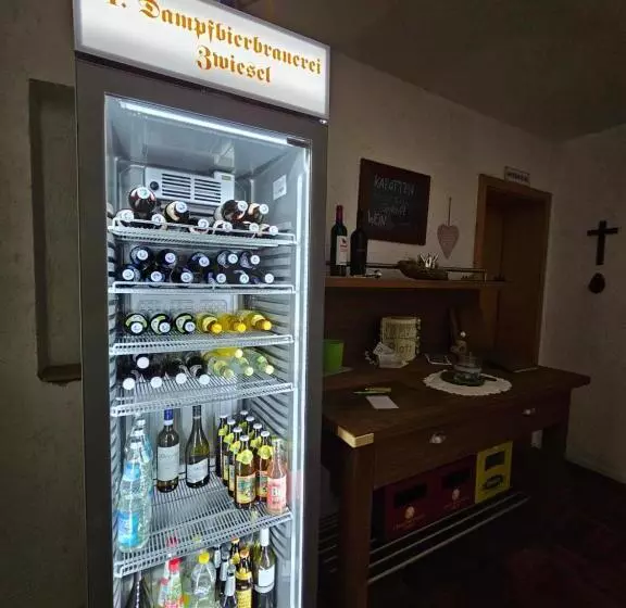 Hotelli Pension Schatzkisterl