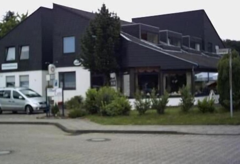 호텔 Pension Strohm Im Lieth Café