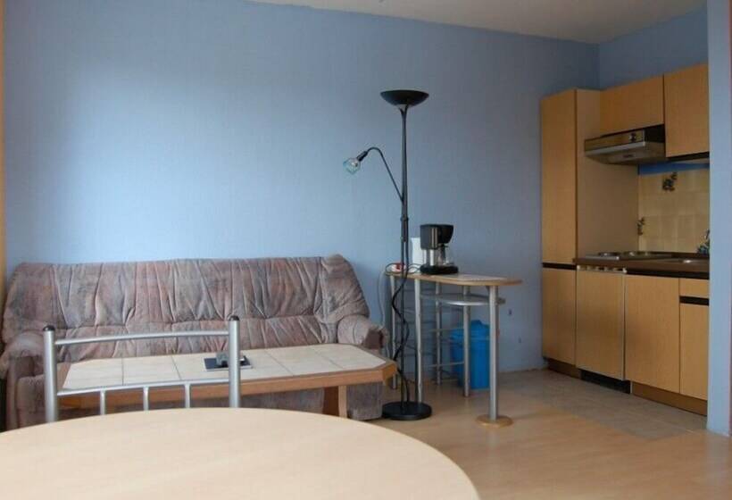 호텔 Pension Strohm Im Lieth Café