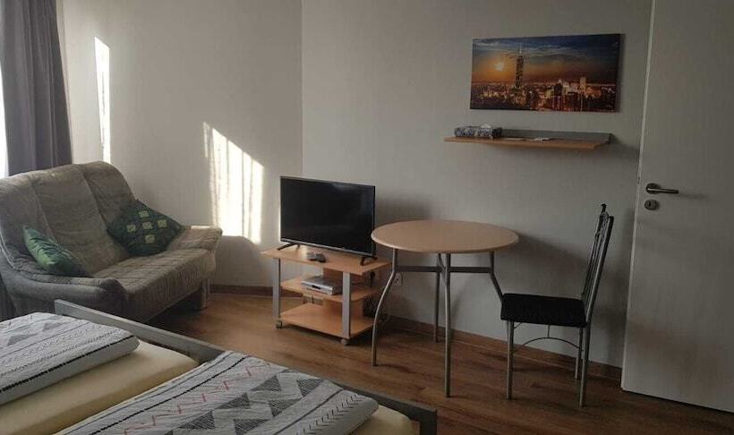 호텔 Pension Strohm Im Lieth Café