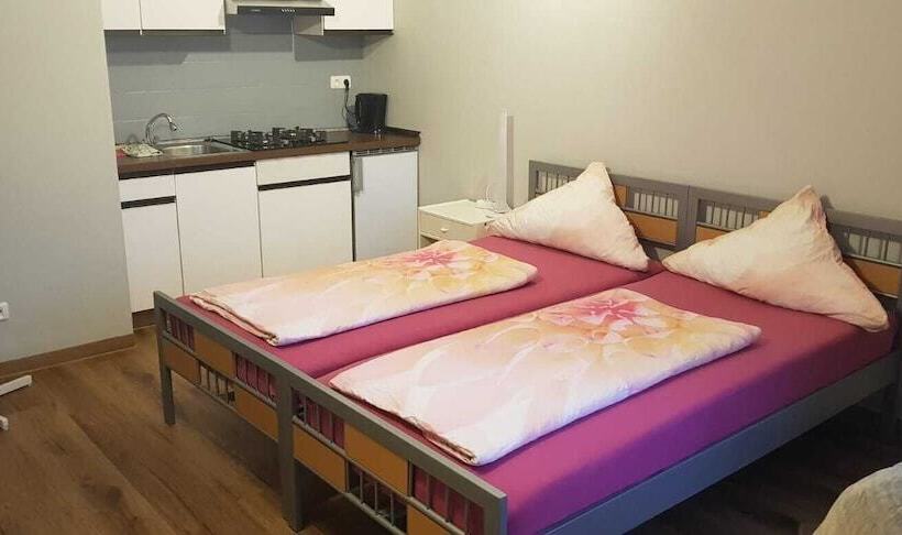 호텔 Pension Strohm Im Lieth Café