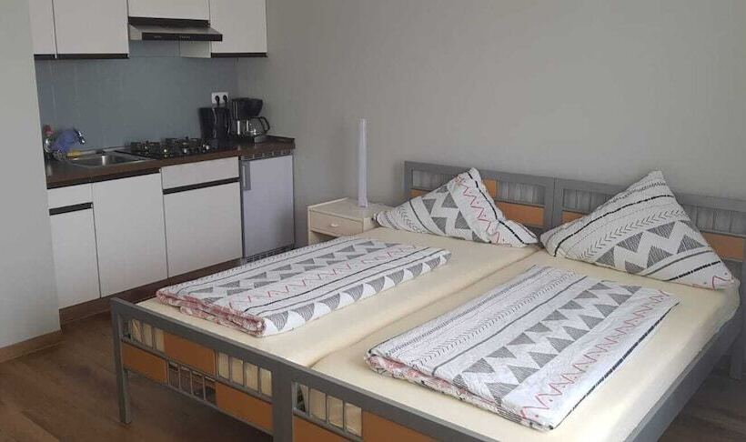 호텔 Pension Strohm Im Lieth Café