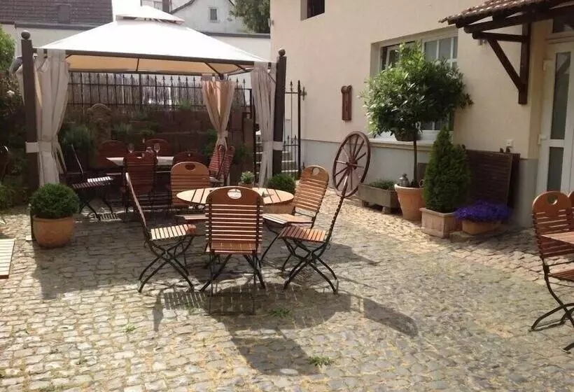 Hotelli Restaurant Alter Hof
