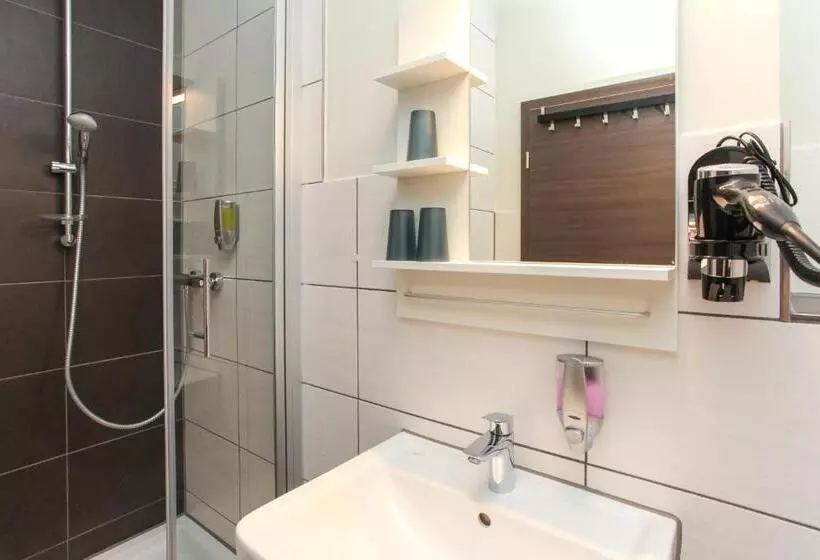 هتل Restaurant & Pension Eshramo