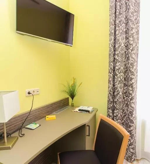 هتل Restaurant & Pension Eshramo