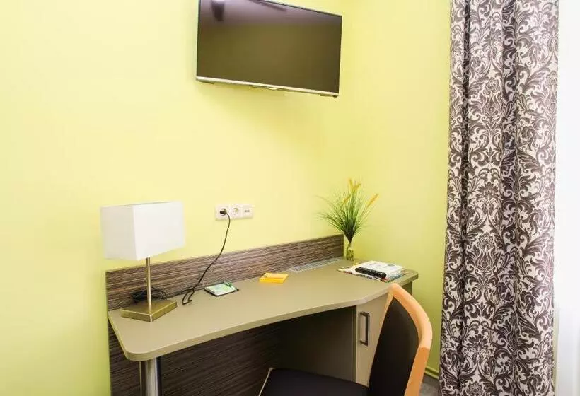 هتل Restaurant & Pension Eshramo