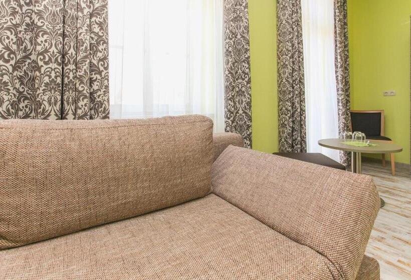 فندق Restaurant & Pension Eshramo