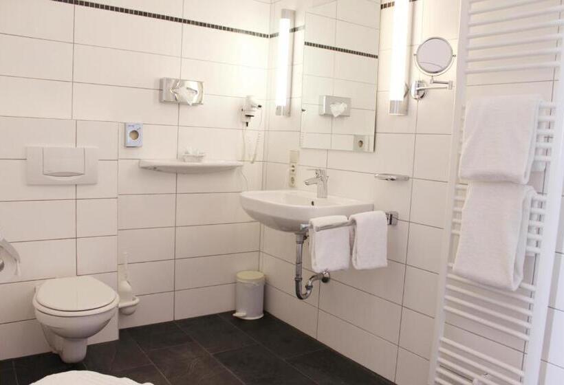 Отель Schwarzwald Lodge Rothaus