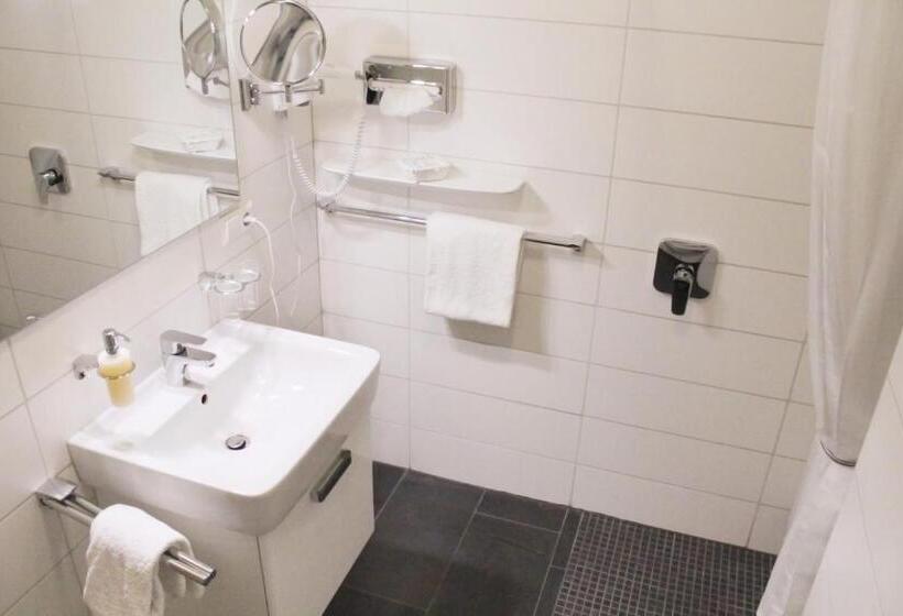 Отель Schwarzwald Lodge Rothaus