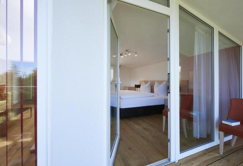 Отель Schwarzwald Lodge Rothaus