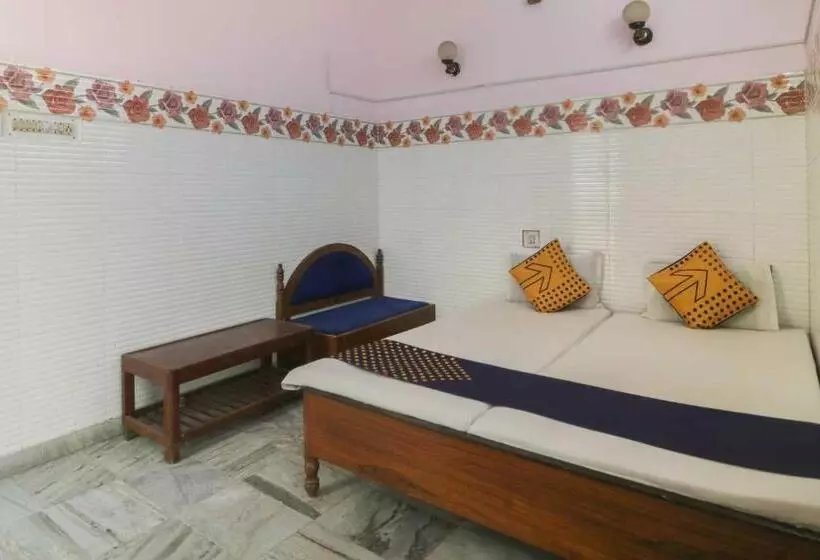 Flagship Hotel Maitry