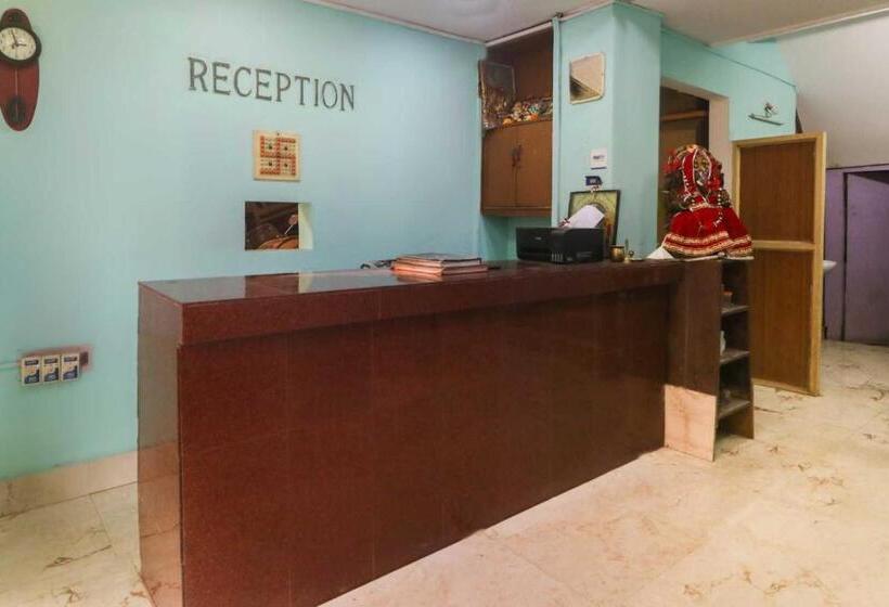 Flagship Hotel Maitry